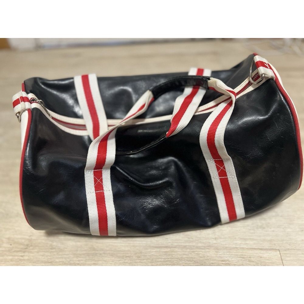 Fred Perry Classic Barrel Holdall Bag Duffle Travel‎ Black White Punk Oi! Blitz - Picture 7 of 14